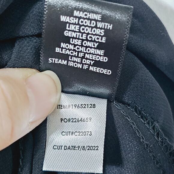 Torrid Babydoll Velvet Buurnout Tiered Top Floral Plus Size 5 5X Red Whimsigoth - Picture 8 of 9